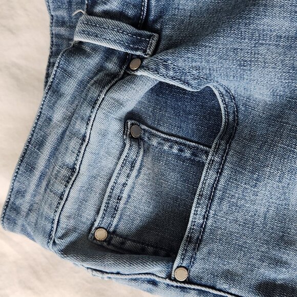 Universal Standard Blue Boyfriend Jeans - Picture 6 of 15